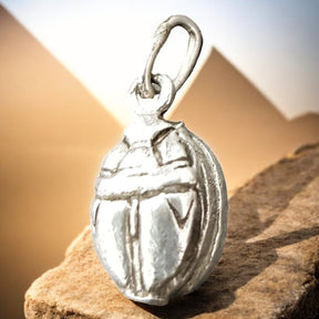 Small Scarab Pendant in Silver 1.5 x 0.7 cm 3 g Art 621 - Bricks Masons