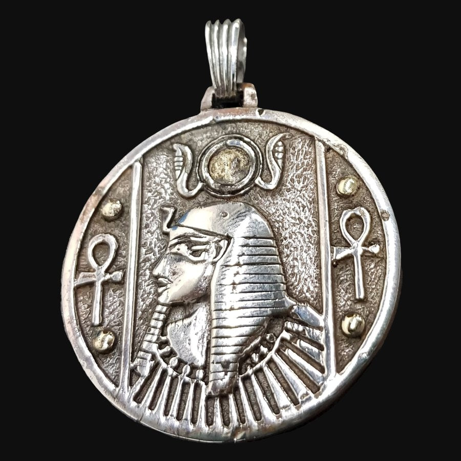 Egyptian Pharaoh Medal in Silver and Gold 5 x 4 cm 11 g Art 676 - Bricks Masons