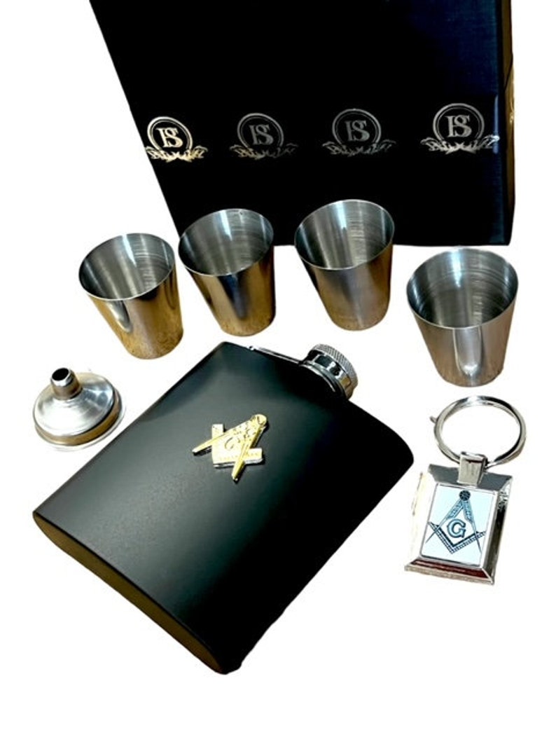 Master Mason Blue Lodge Flask - 7 Piece Luxury Gift Set with Gold Emblem - Bricks Masons