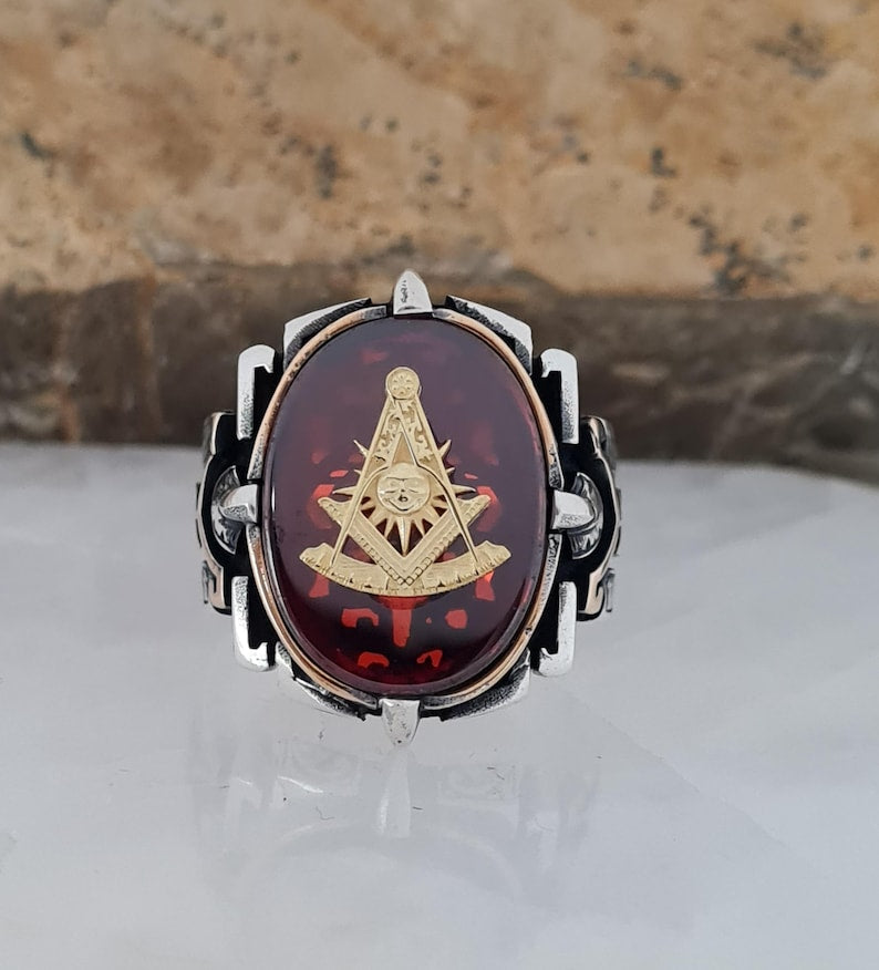 Master Mason Blue Lodge Ring - Garnet Zircon Compass & Square - Bricks Masons