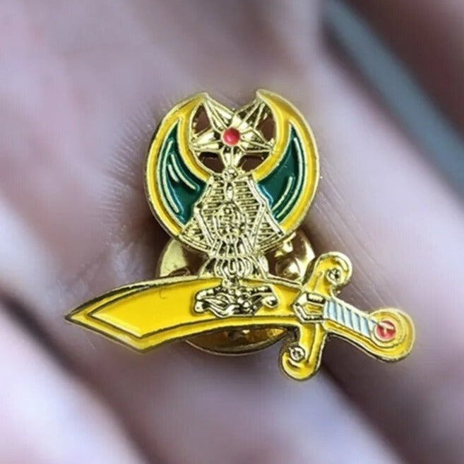 Daughters of Sphinx Lapel Pin - Yellow & Green - Bricks Masons